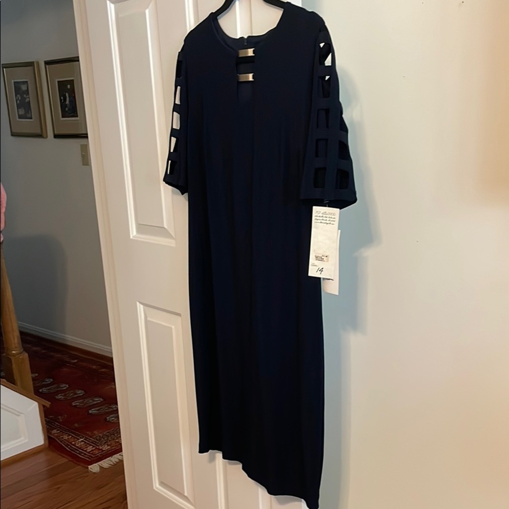 Elegant Navy Blue Dress with Cut-Out Sleeves